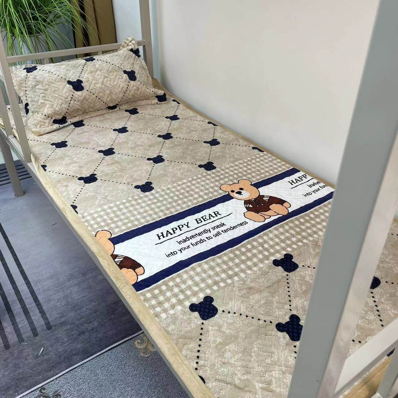 秋冬款牛奶绒加厚沙发垫冬季单人床保暖床盖床单学生宿舍绒毯通用