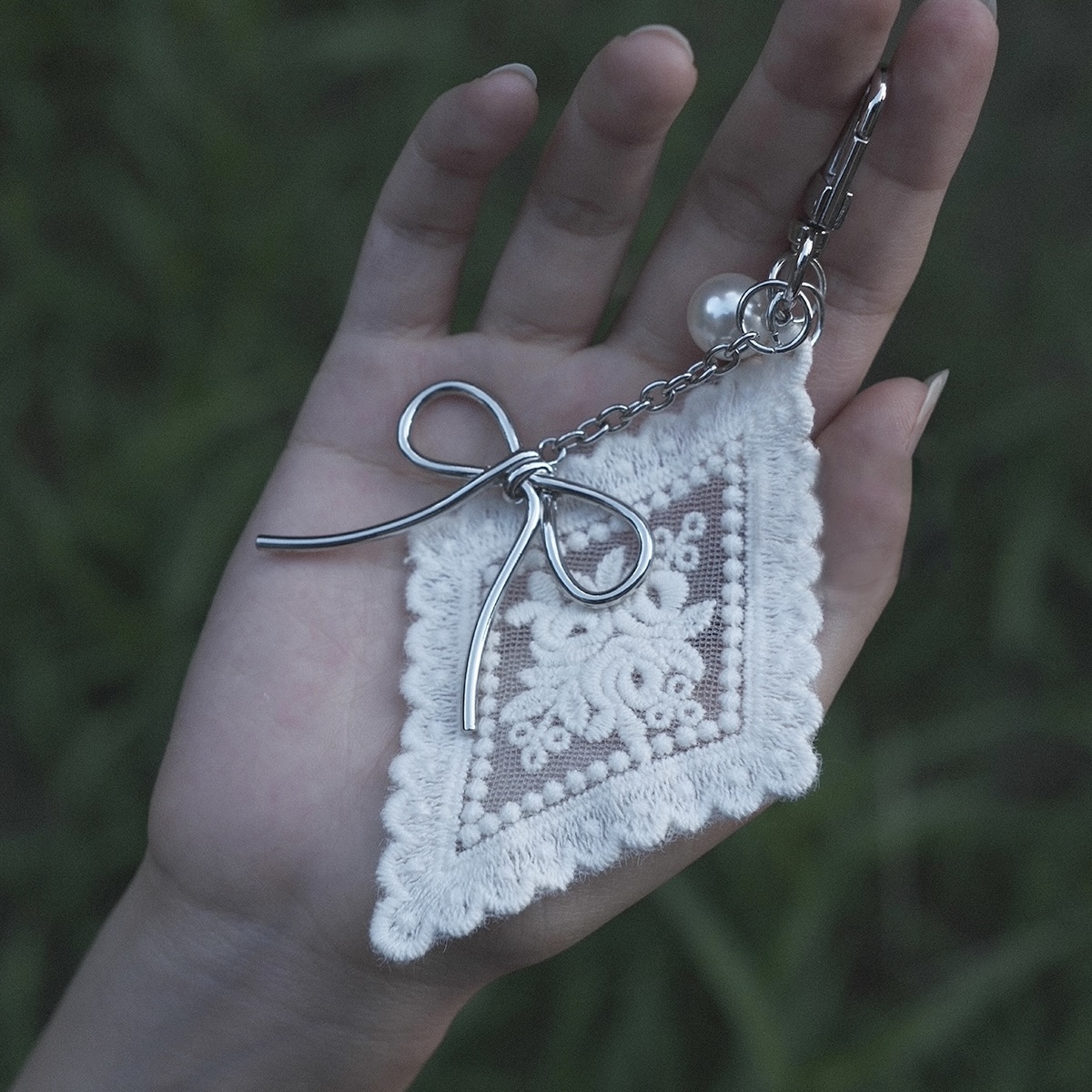 韩系ins芭蕾风蕾丝布片挂件钥匙扣高端精致高级感女生配件包挂饰