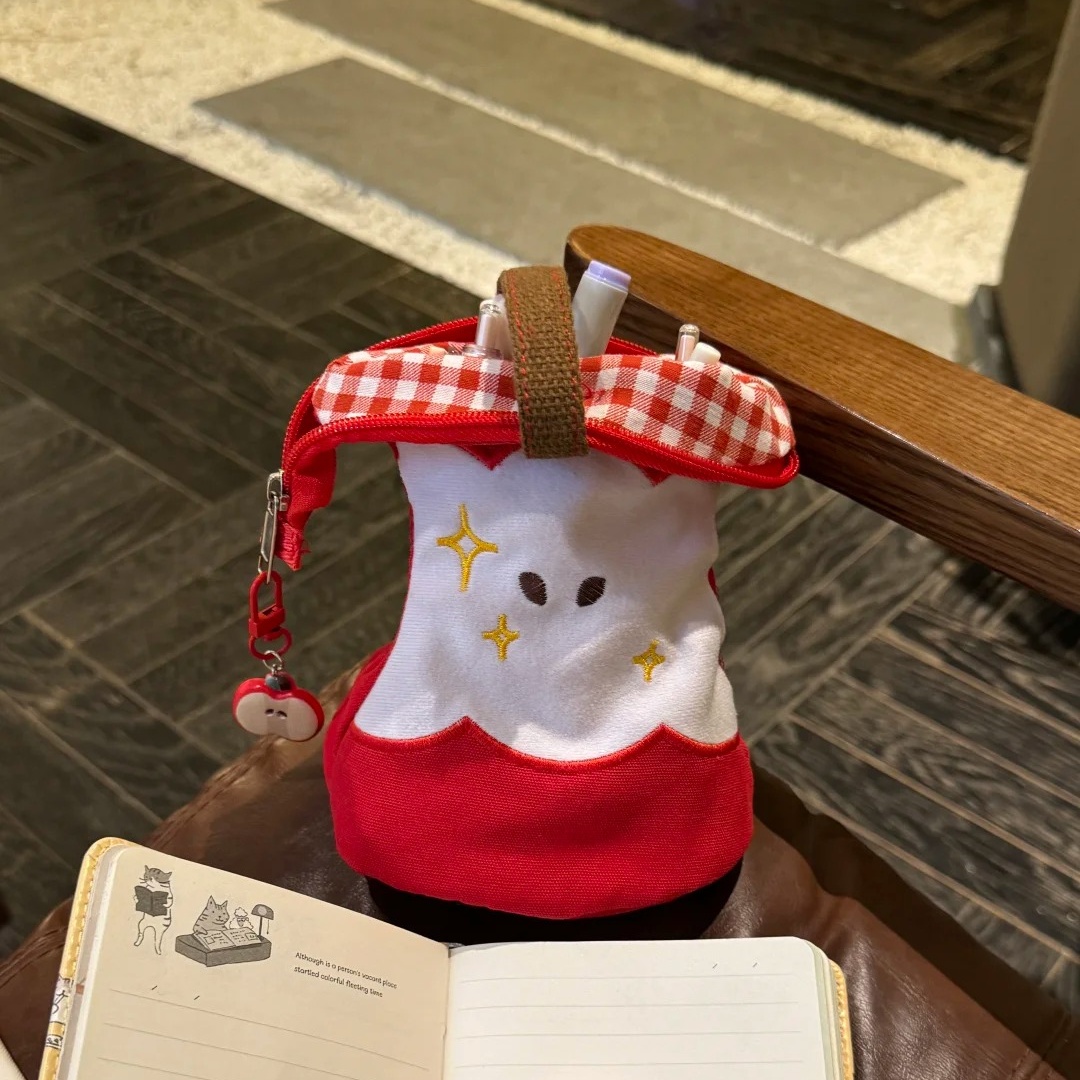 红苹果笔袋翻口文具收纳桶