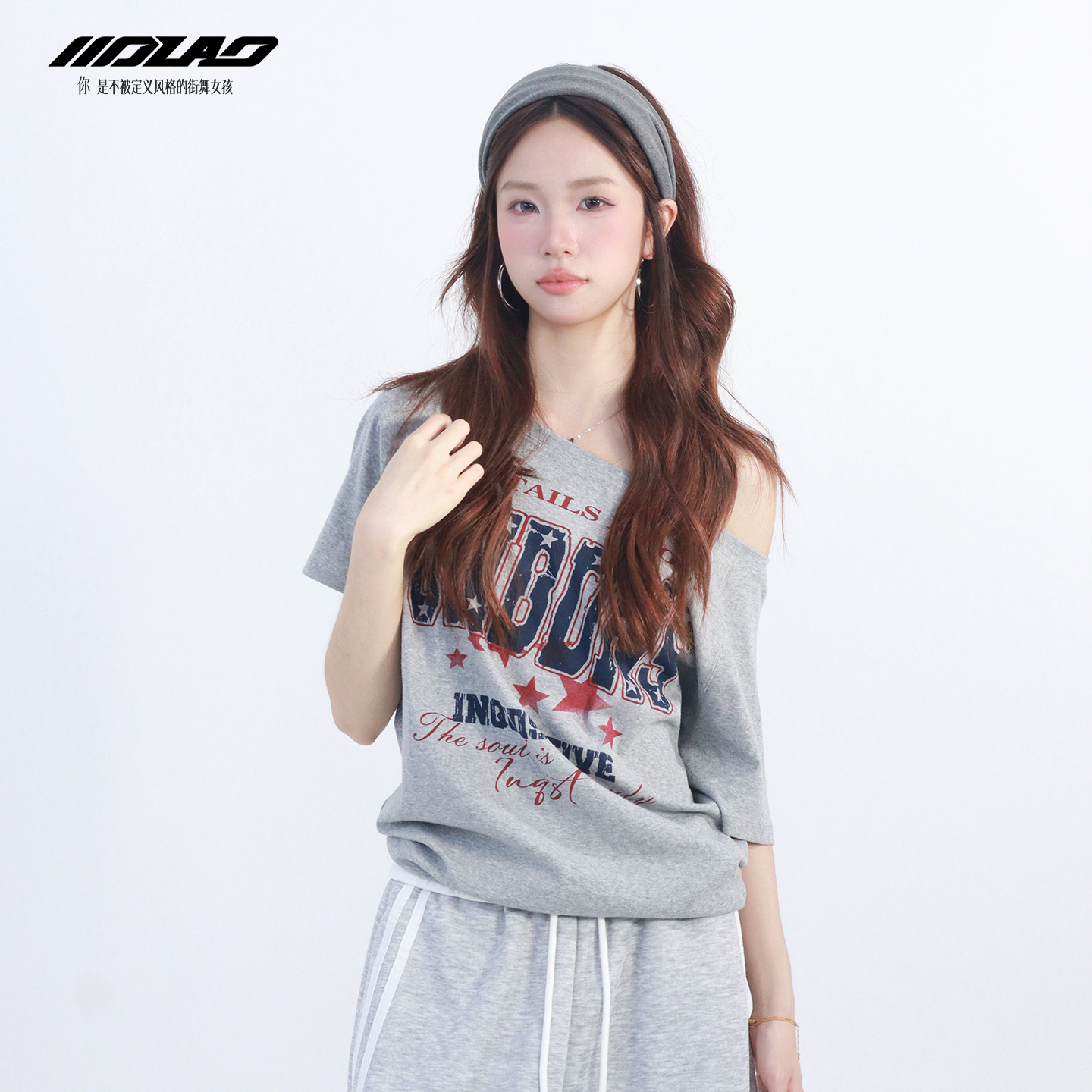 美式复古字母印花斜肩T恤