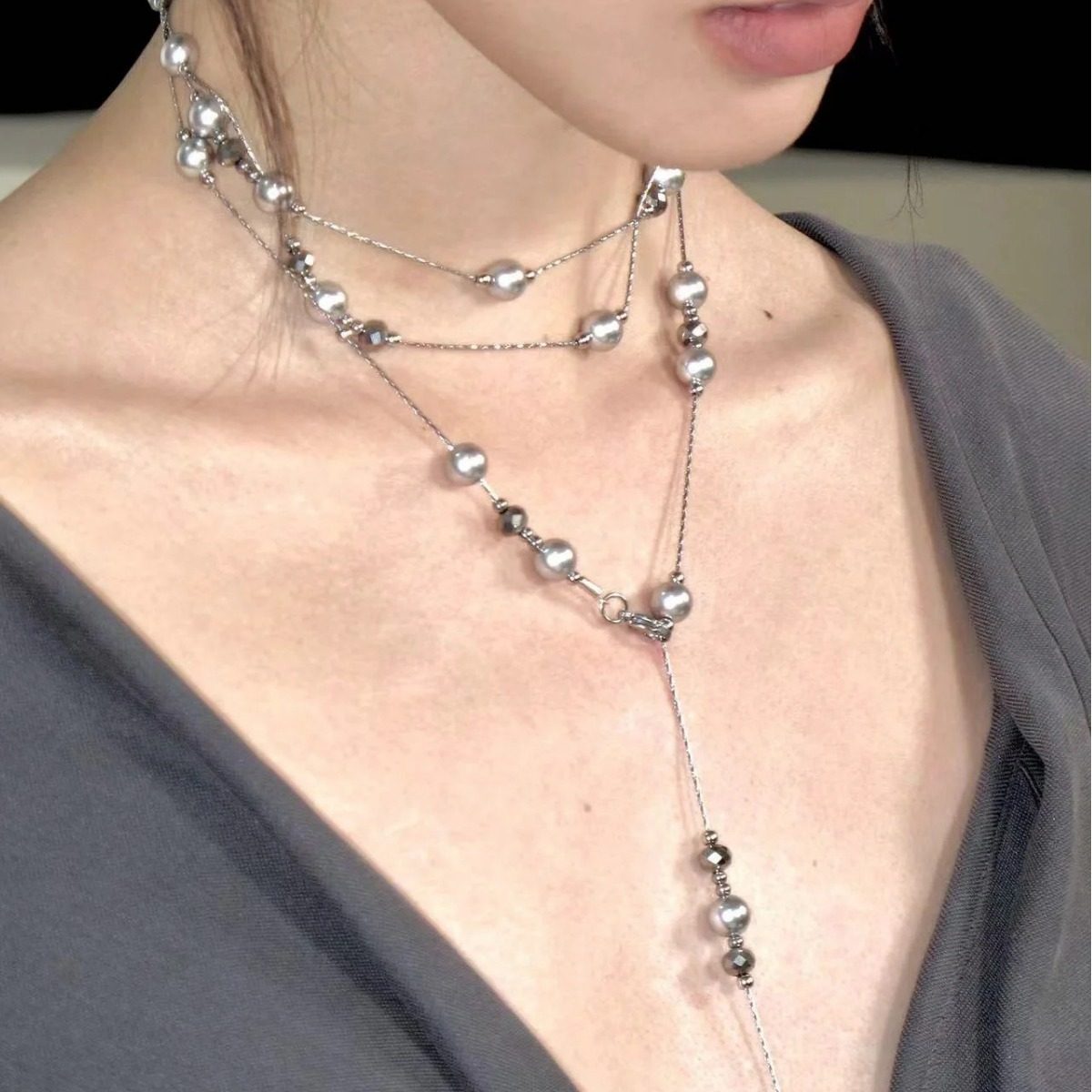 高级感灰珍珠项链长款多种戴法毛衣链气质小众设计轻奢锁骨链颈链