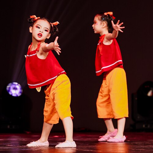 幼儿园舞蹈服蒲扇摇过的夏天演出服幼儿园六一表演服毕业表演服装