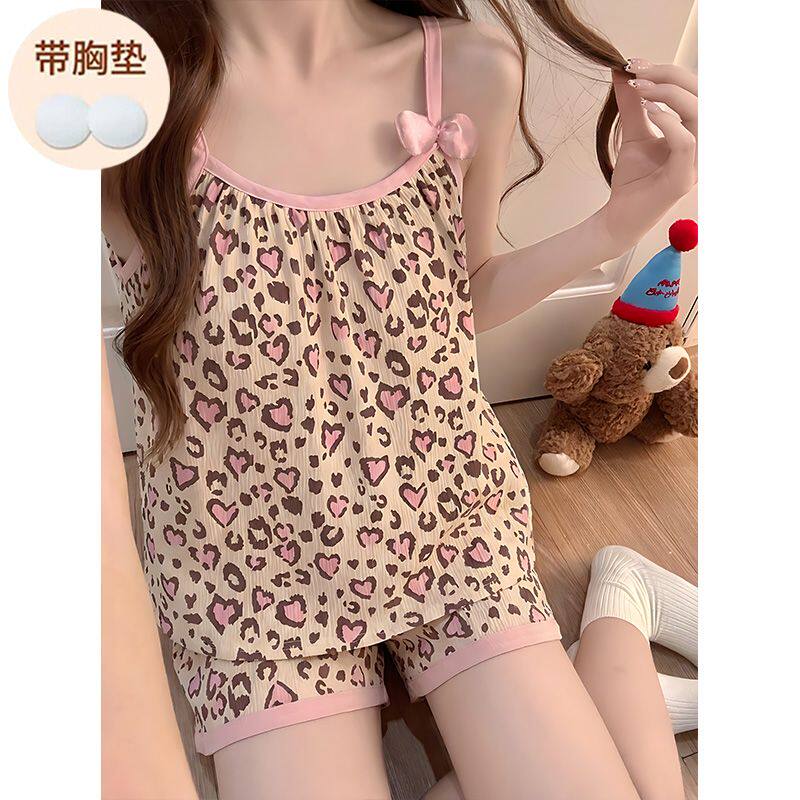 带胸垫睡衣女夏季薄款吊带背心短裤高级感爱心家居服可外穿两件套