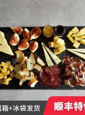 奶酪拼盘一站齐。埃曼塔水果奶酪成熟切达蜂蜜果酱伊比利亚火腿