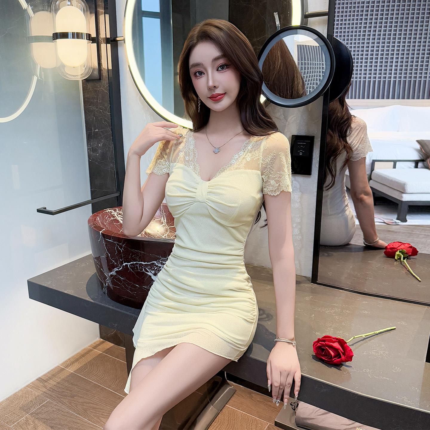 夜总店性感V领蕾丝拼接连衣裙女修身显瘦包臀短裙御姐风小裙子