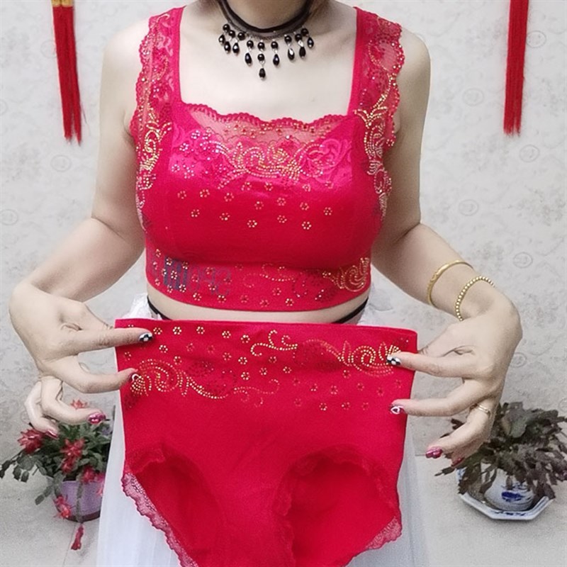 文胸套装a蕾丝红色吊带背心大码无痕内裤美背带胸垫聚拢内衣女奶