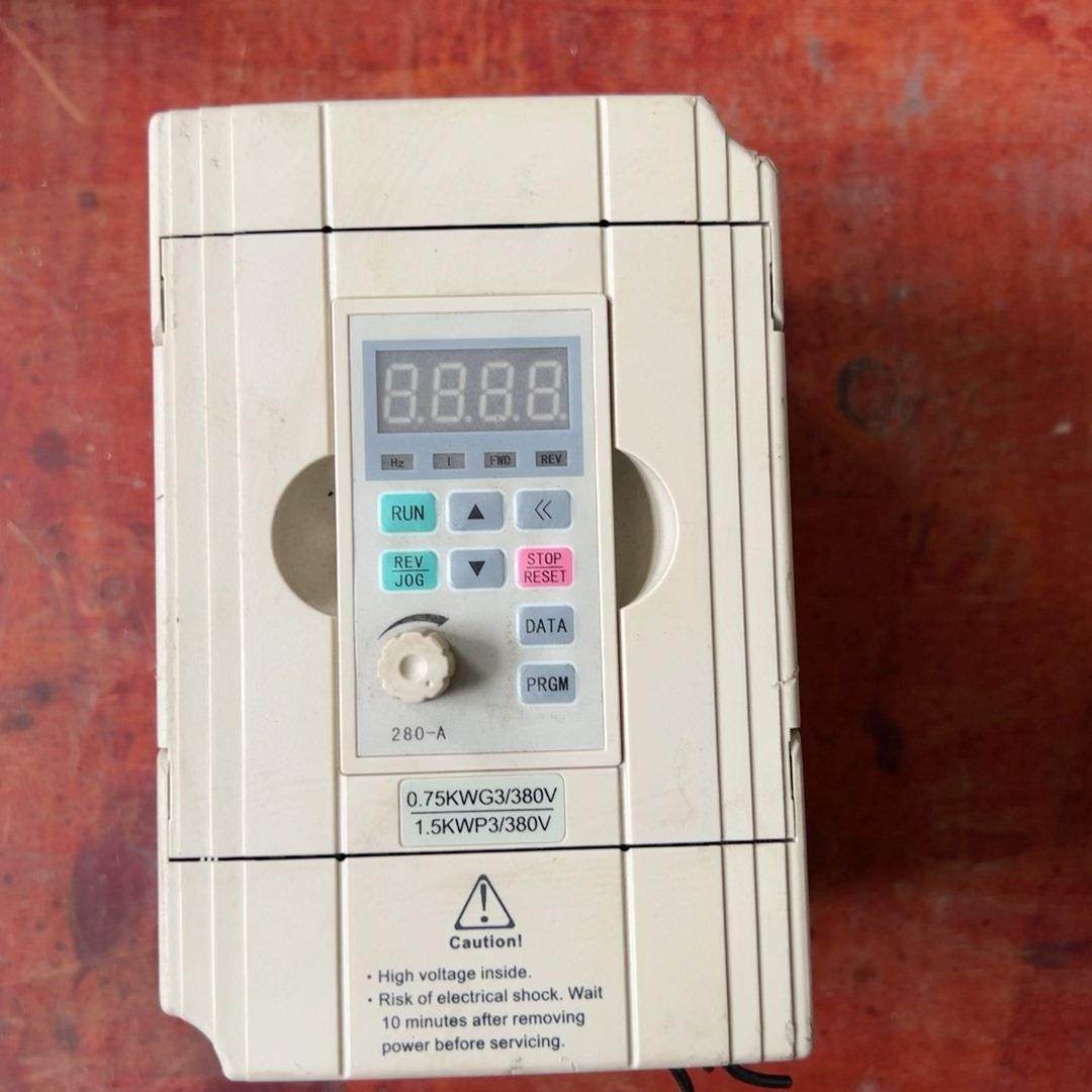 【议价】北奇变频器BQ280-0007G0015P3  实物图拍摄