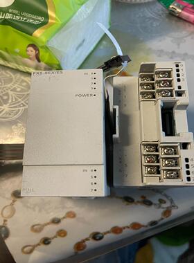 【议价】FX5-8EXES三菱扩展模块 一个缺盖子一个完整的所