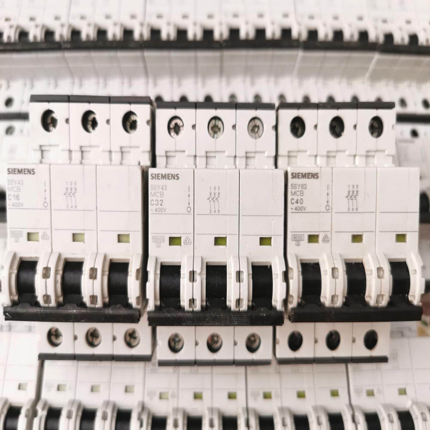 【议价】德国产西门子3pc16～40A断路器     二手拆机成色