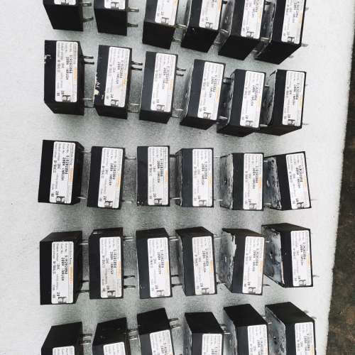 【议价】SIR2B20B4  30个   SIR2B20A4两个