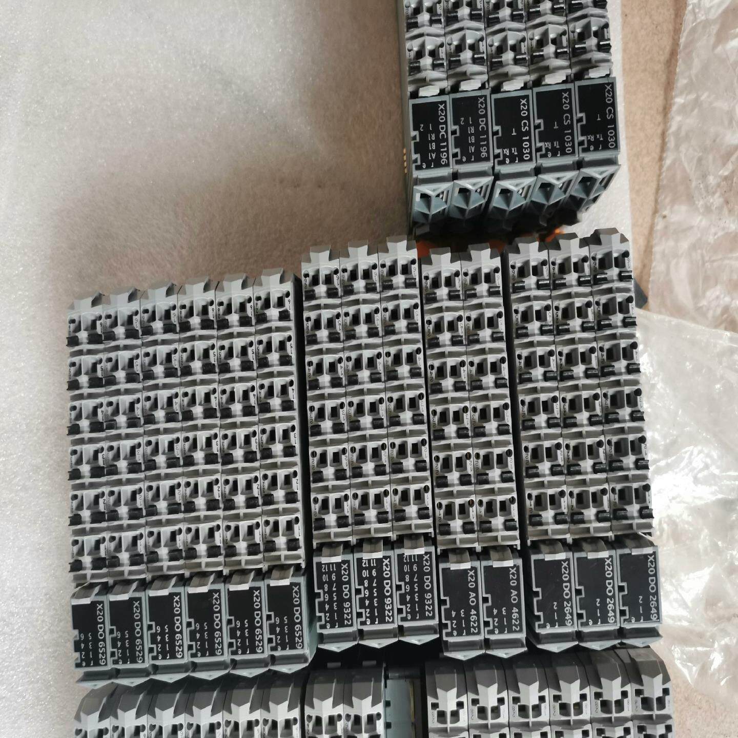 【议价】贝加莱模块成色充新可打包可单买34片模块有兴趣私聊