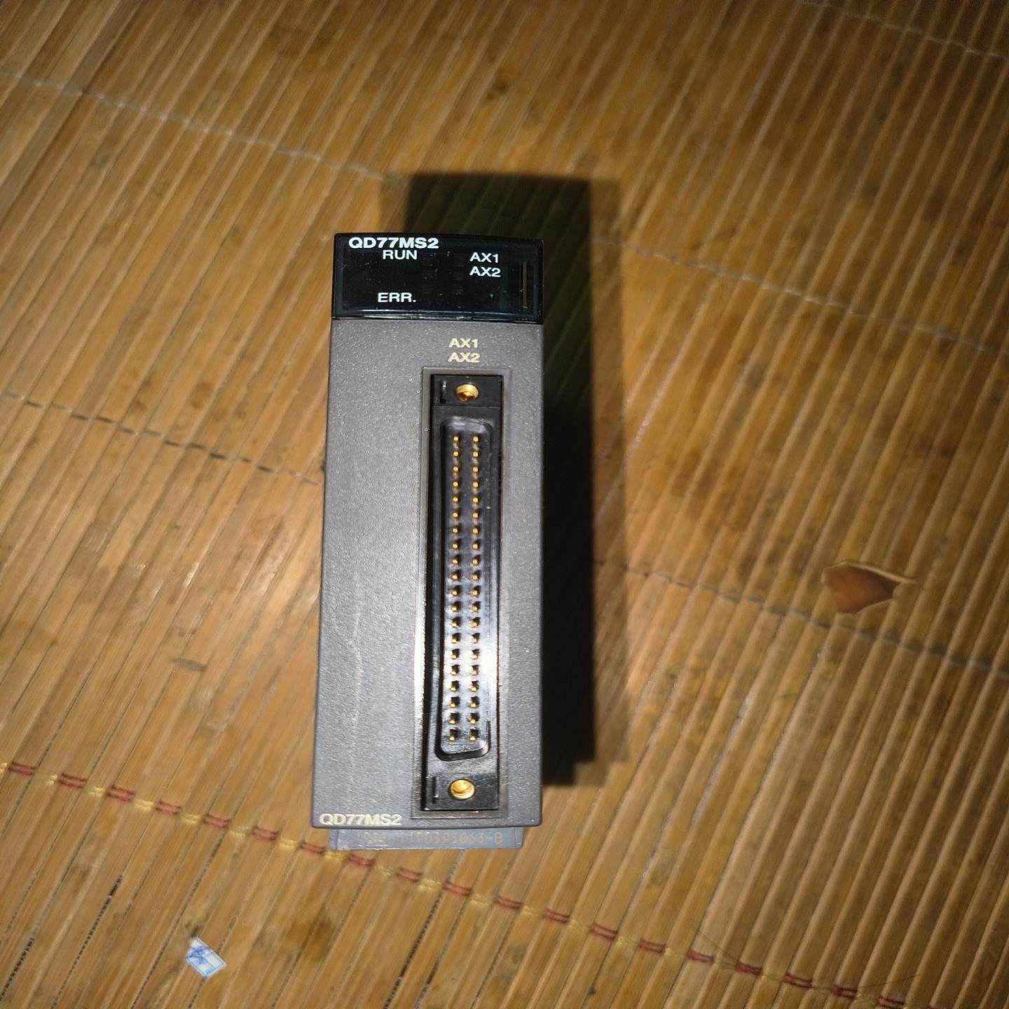 【议价】三菱QD77MS2 简易运动模块成色非常好包好的年份新