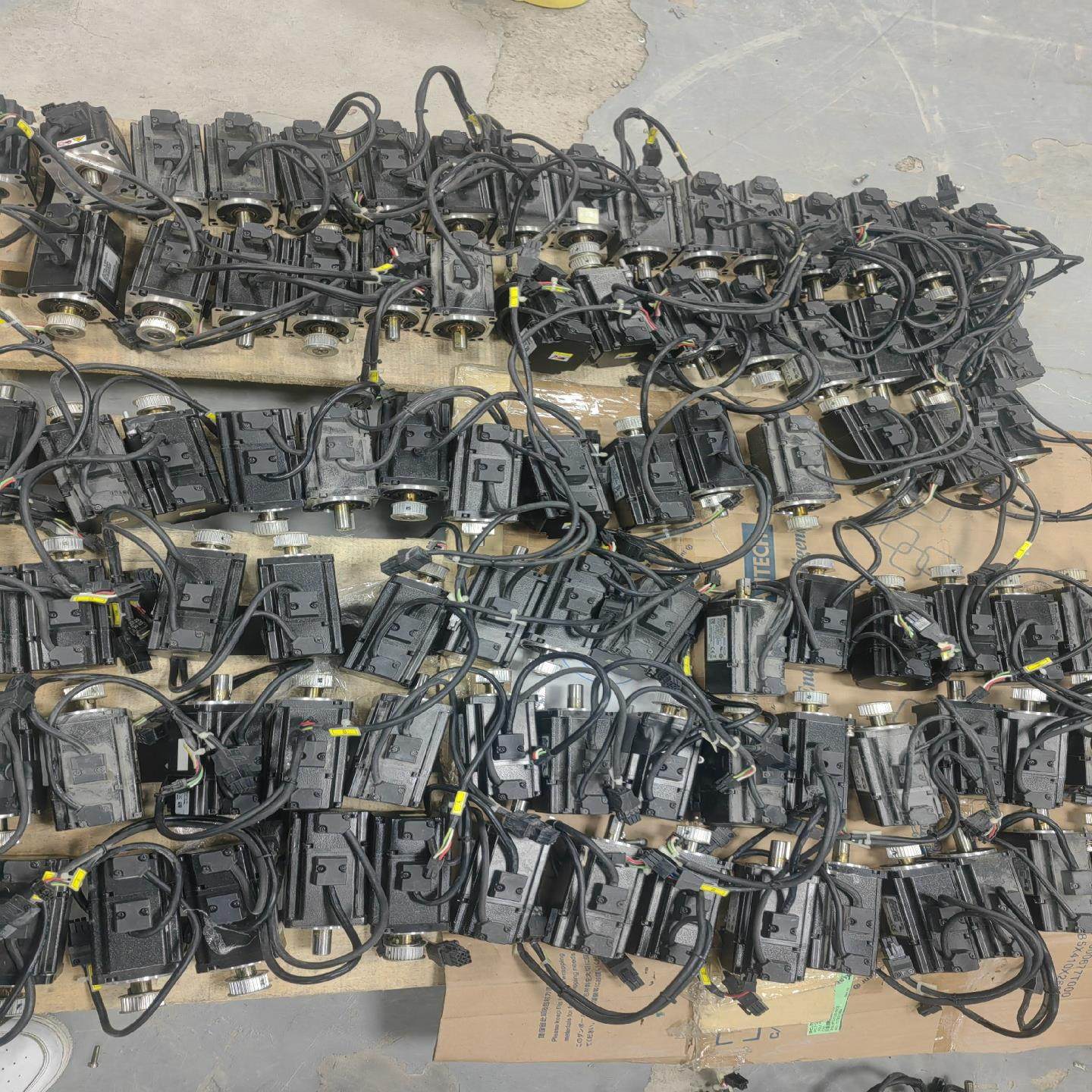 [议价]台达200瓦单电机ecma-c10602rs二手拆机功能包好