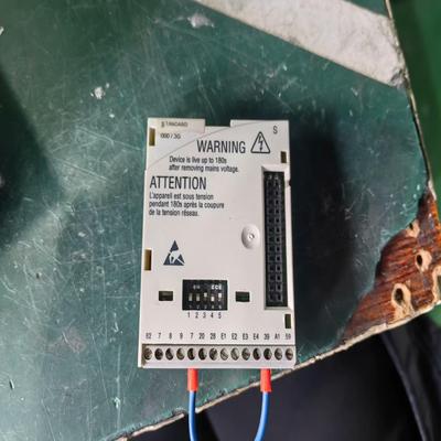 【议价】LENZE 伦茨 E82ZAFSC000伦茨变频器IO模块