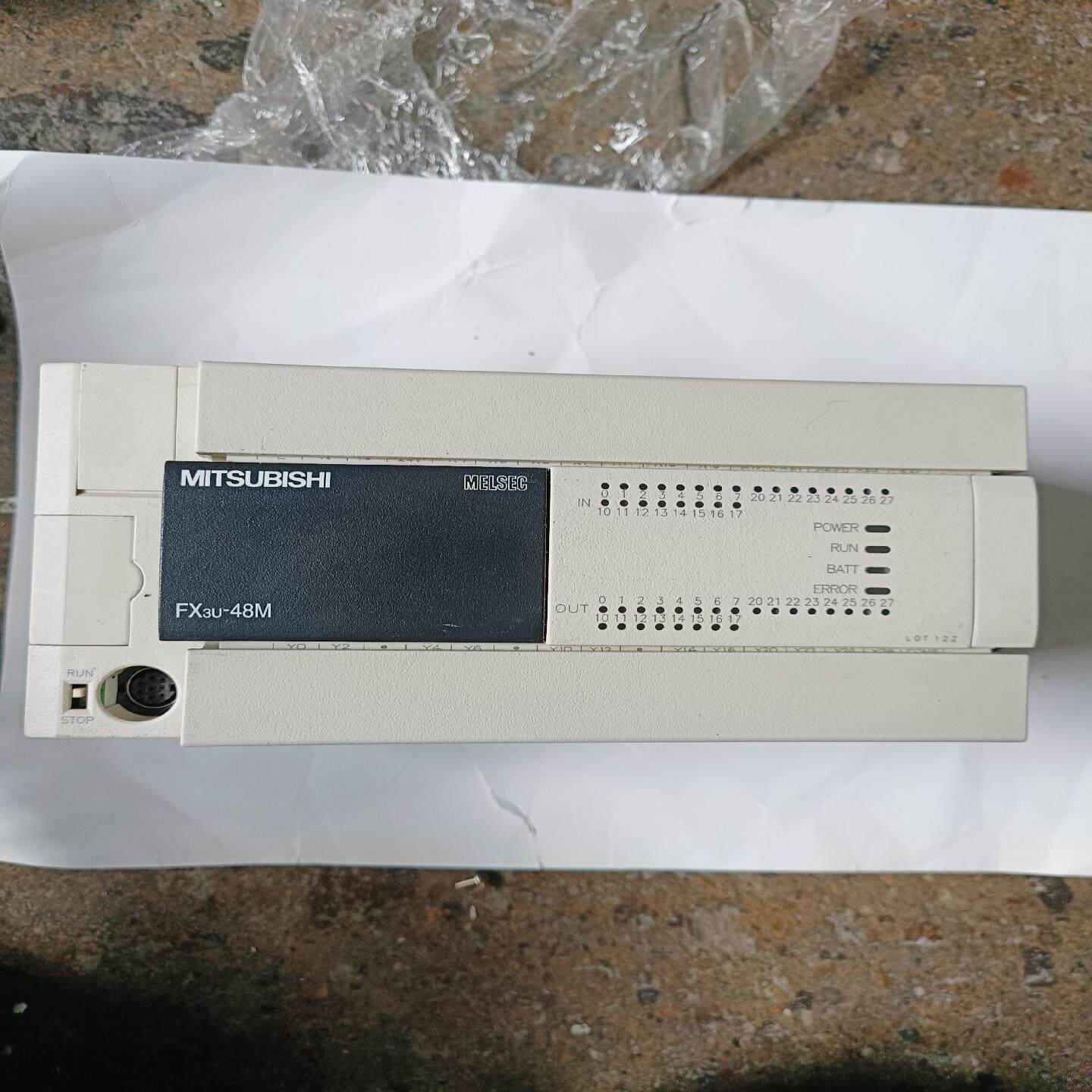 【议价】国产三菱FX3U-48MRES-A实物图