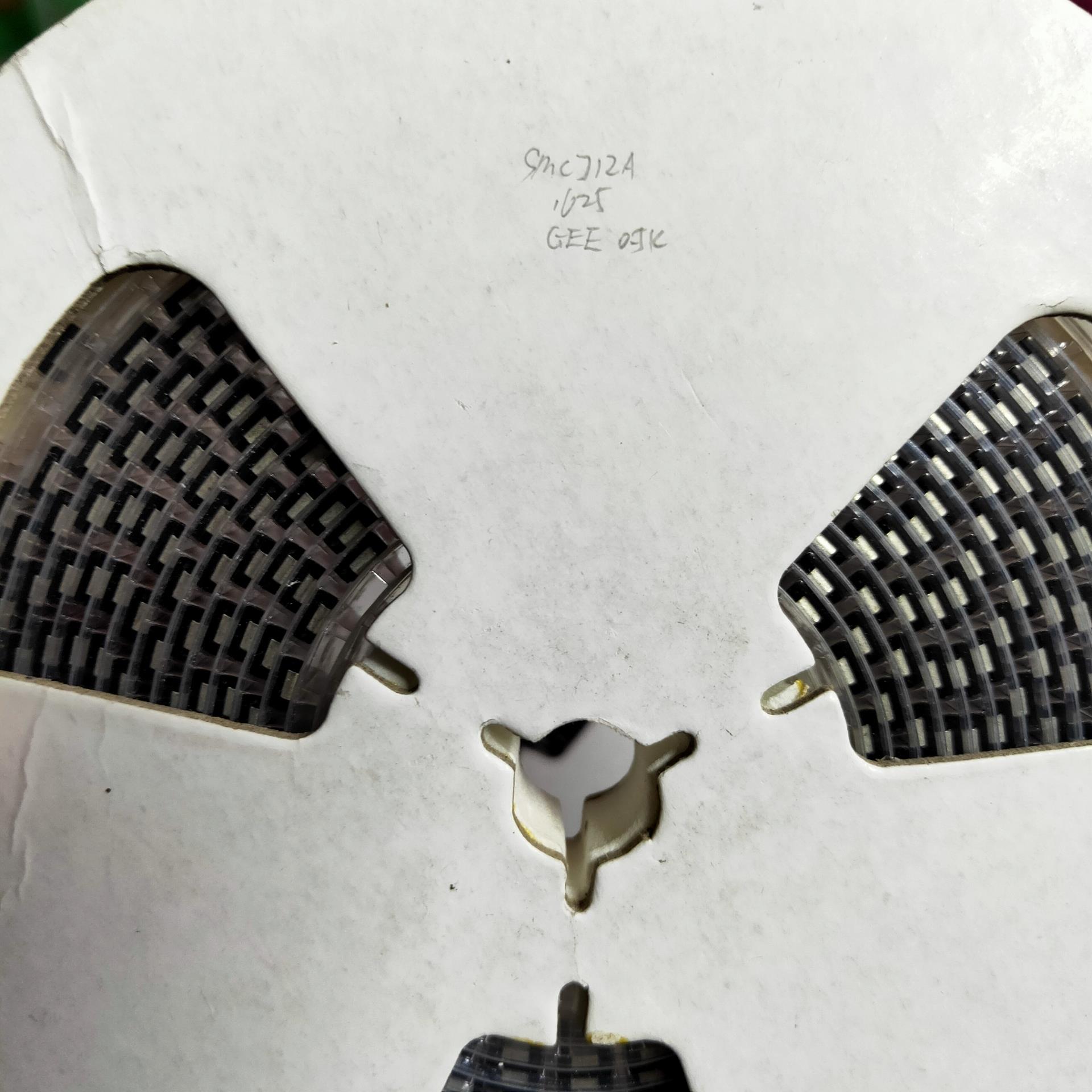 【议价】清理库存SMCJ12A 封装SMC 丝印E 12Ⅴ 单向