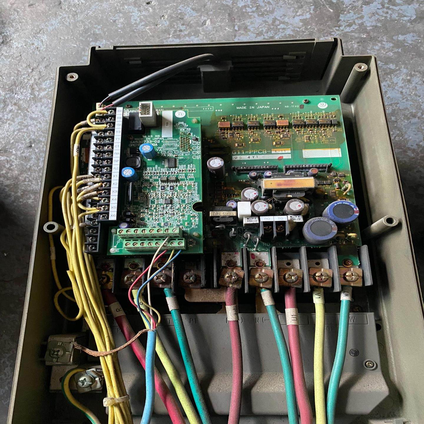 【议价】H11-11-4C4H 富士电梯变频器11kw 成色如图