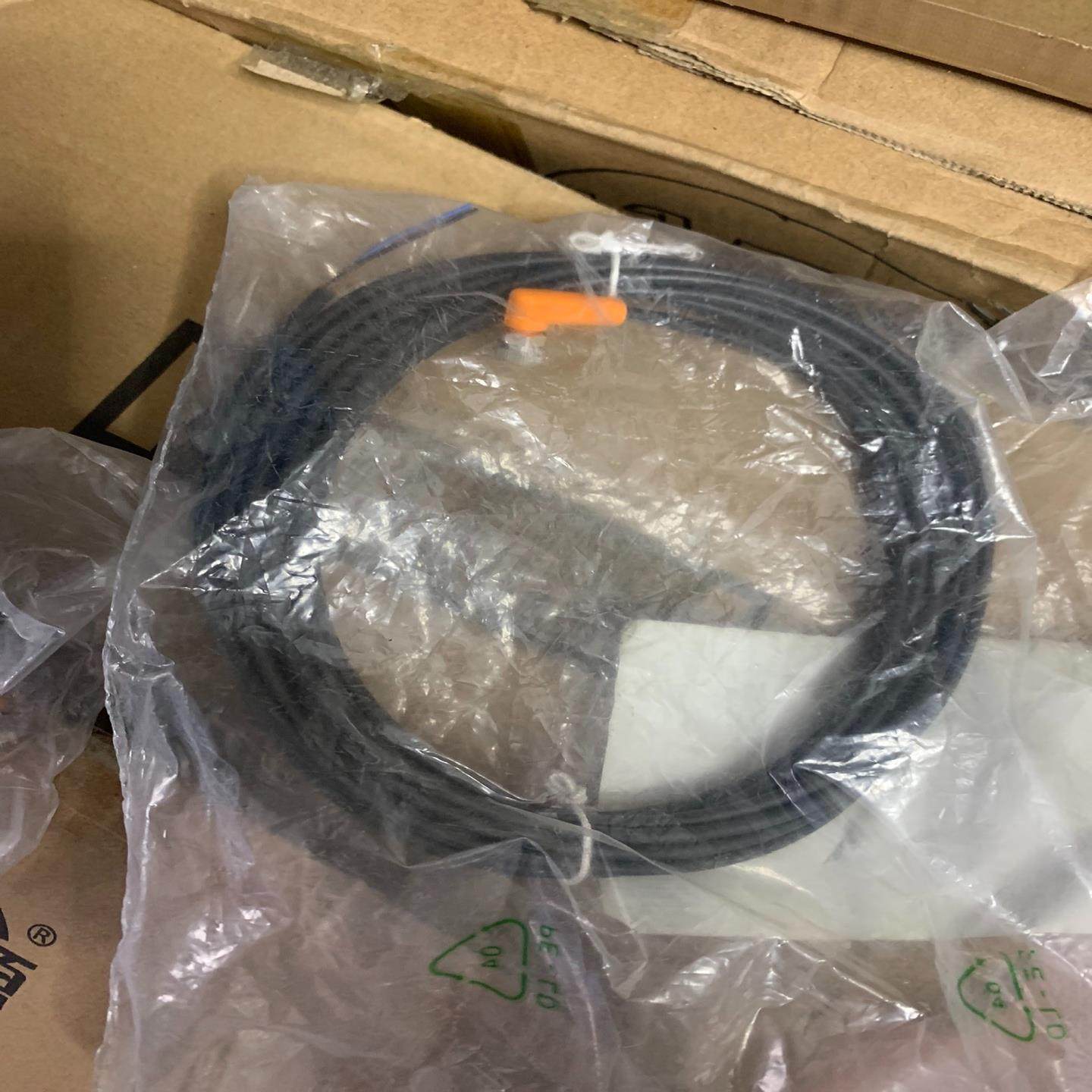 【议价】IFM传感器电缆EVC145全新未拆封有2个另有7个2米长