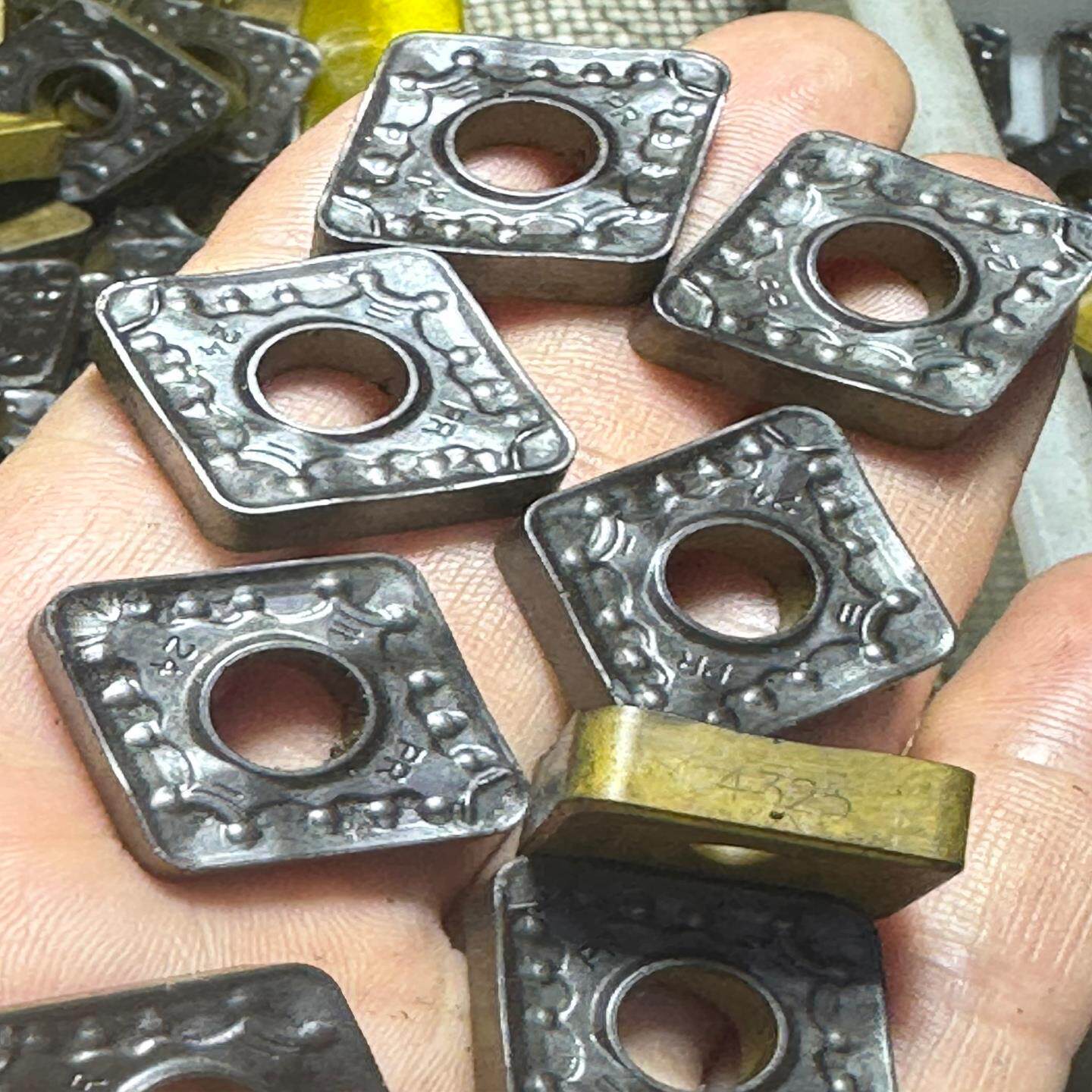 【议价】二手进口维克CNMM190624单面菱形材质43 35