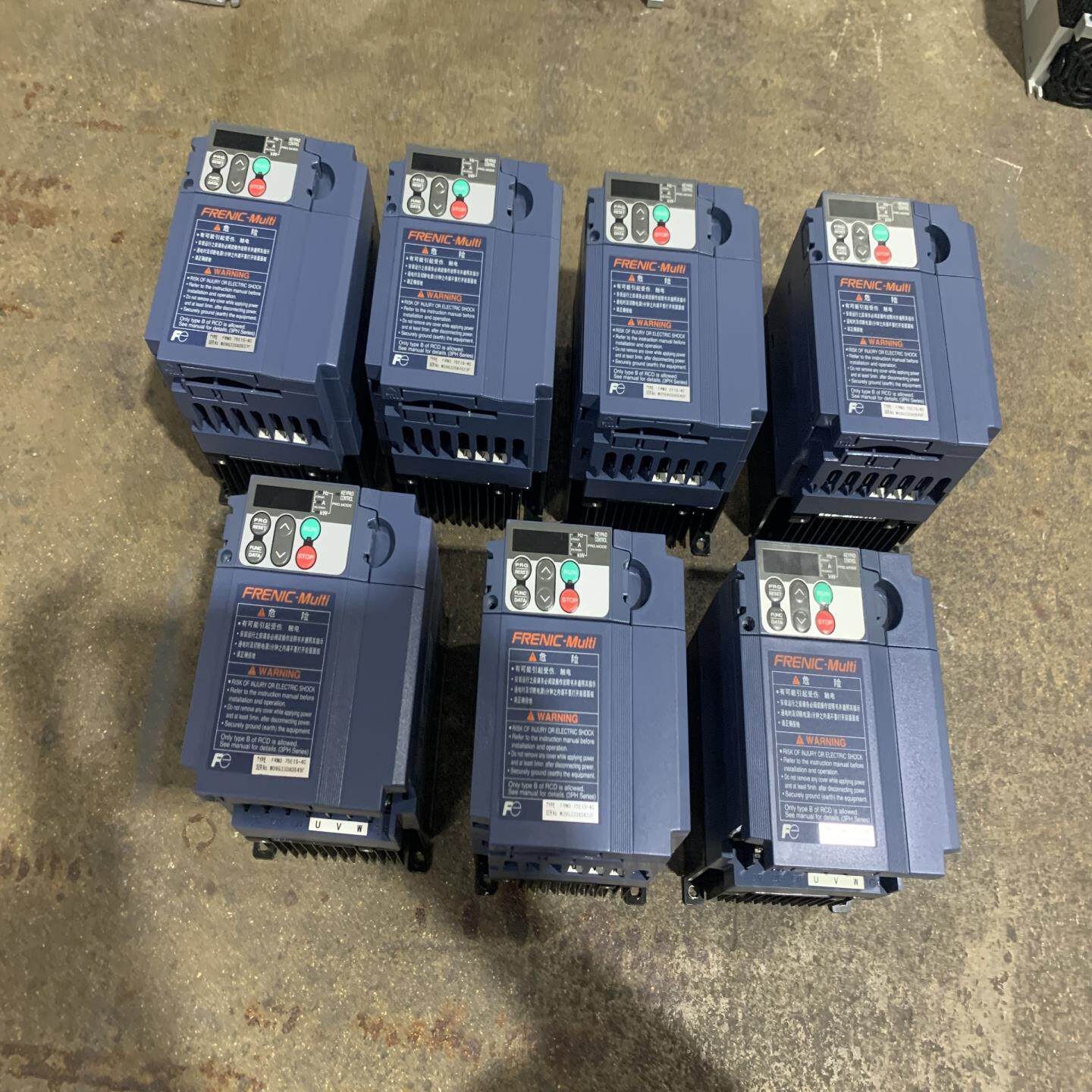 [议价]富士E1S变频器075KW实物拍摄2台缺挡板功能完好