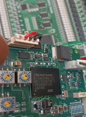 【议价】瑞萨RENESAS低功耗R-IN32M3-EC一片板子上面