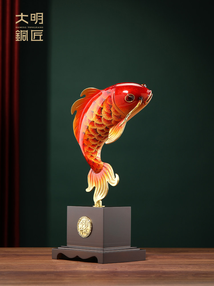 大明铜匠年年有余，铜鱼摆件招财，客厅酒柜摆件，办公室乔迁及开