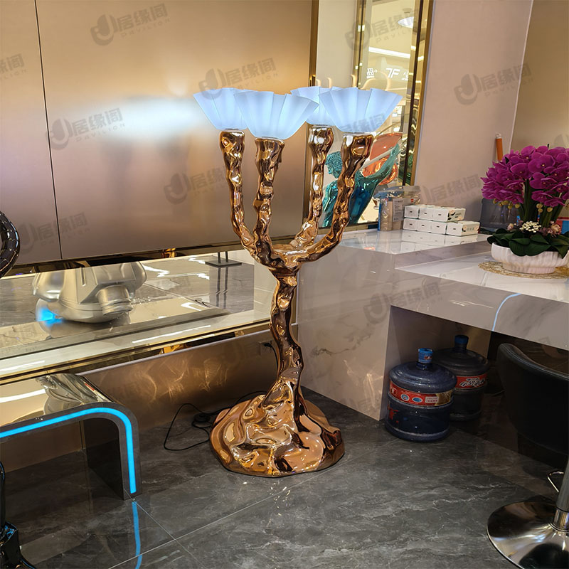 现代艺术树枝花朵落地灯客厅装饰灯创意设计师款电镀金玻璃钢摆件