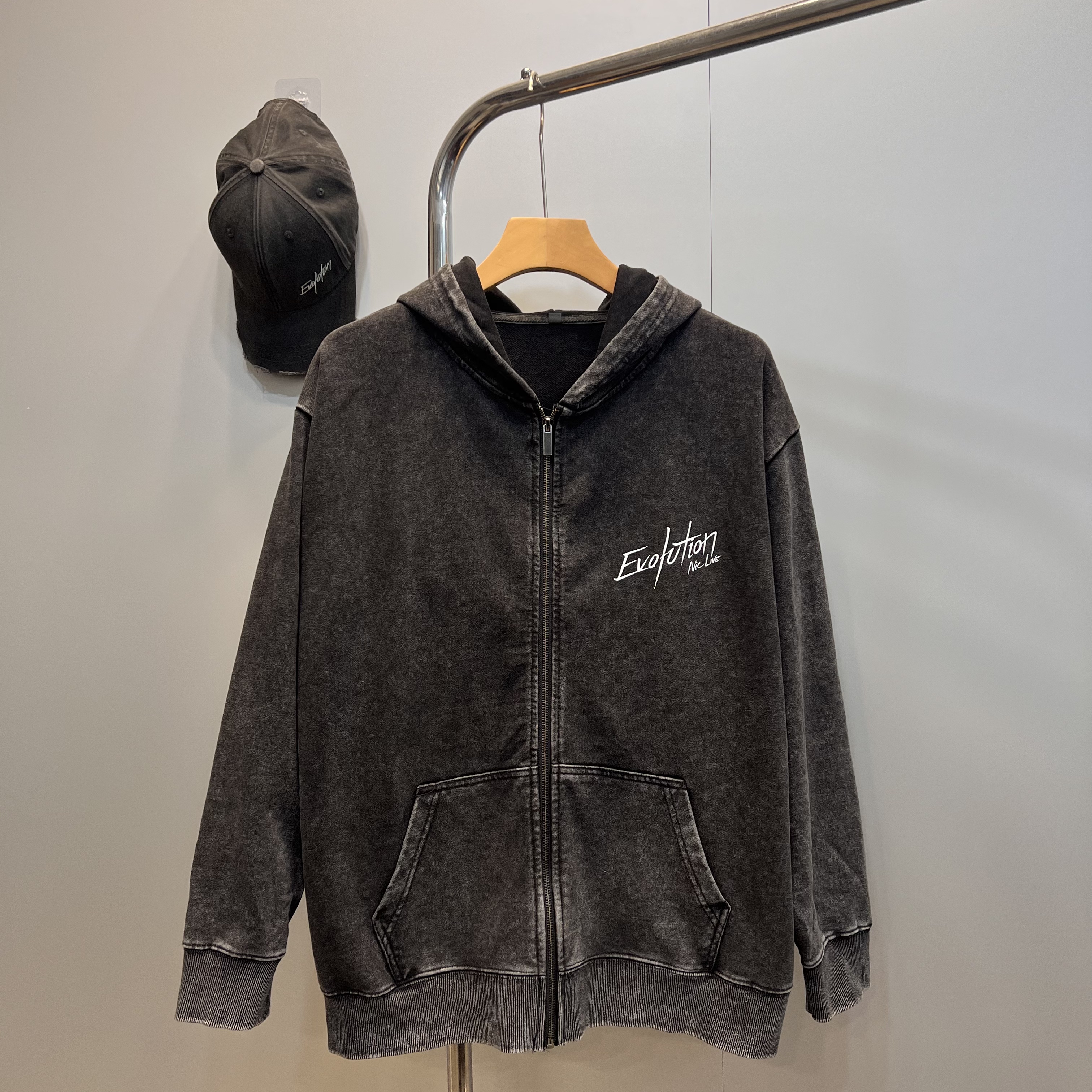 谢霆锋苏州演唱会拉链卫衣