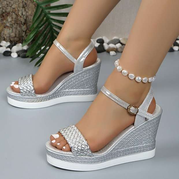 women shoes外贸大码女士厚底坡跟凉鞋聚氨酯鞋底一字编织带2024