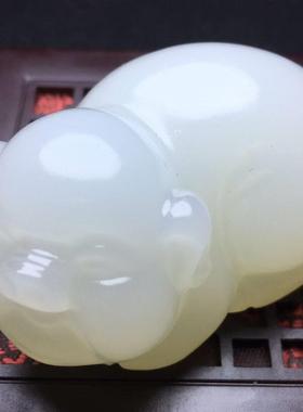 天然白玉猪摆件十二生肖发财猪摆件黑曜石家居客厅酒柜书房装饰品