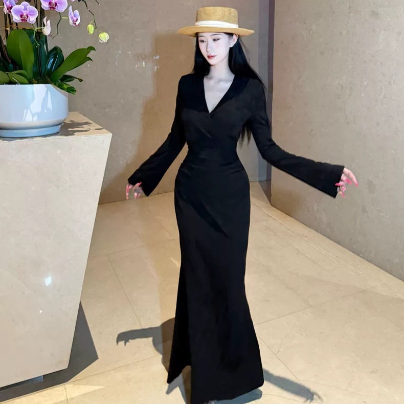 高级感法式领黑色针织提花连衣裙女秋冬气质名媛内搭长裙,女装/女士精品,连衣裙,淘宝优惠券,粉丝福利购,淘宝优惠卷