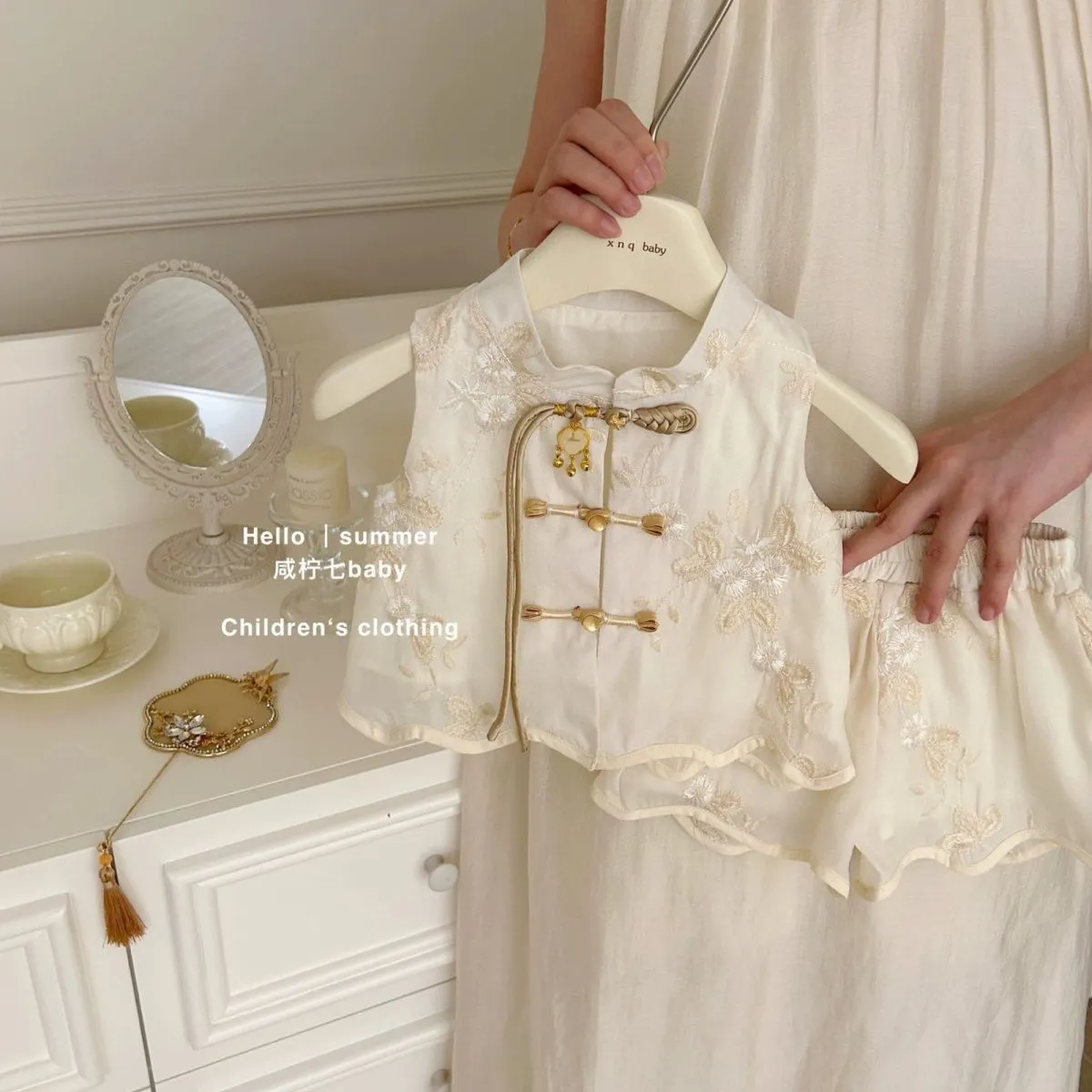 女童国风套装2025夏季新款小女孩新中式汉服无袖上衣短裤两件套装