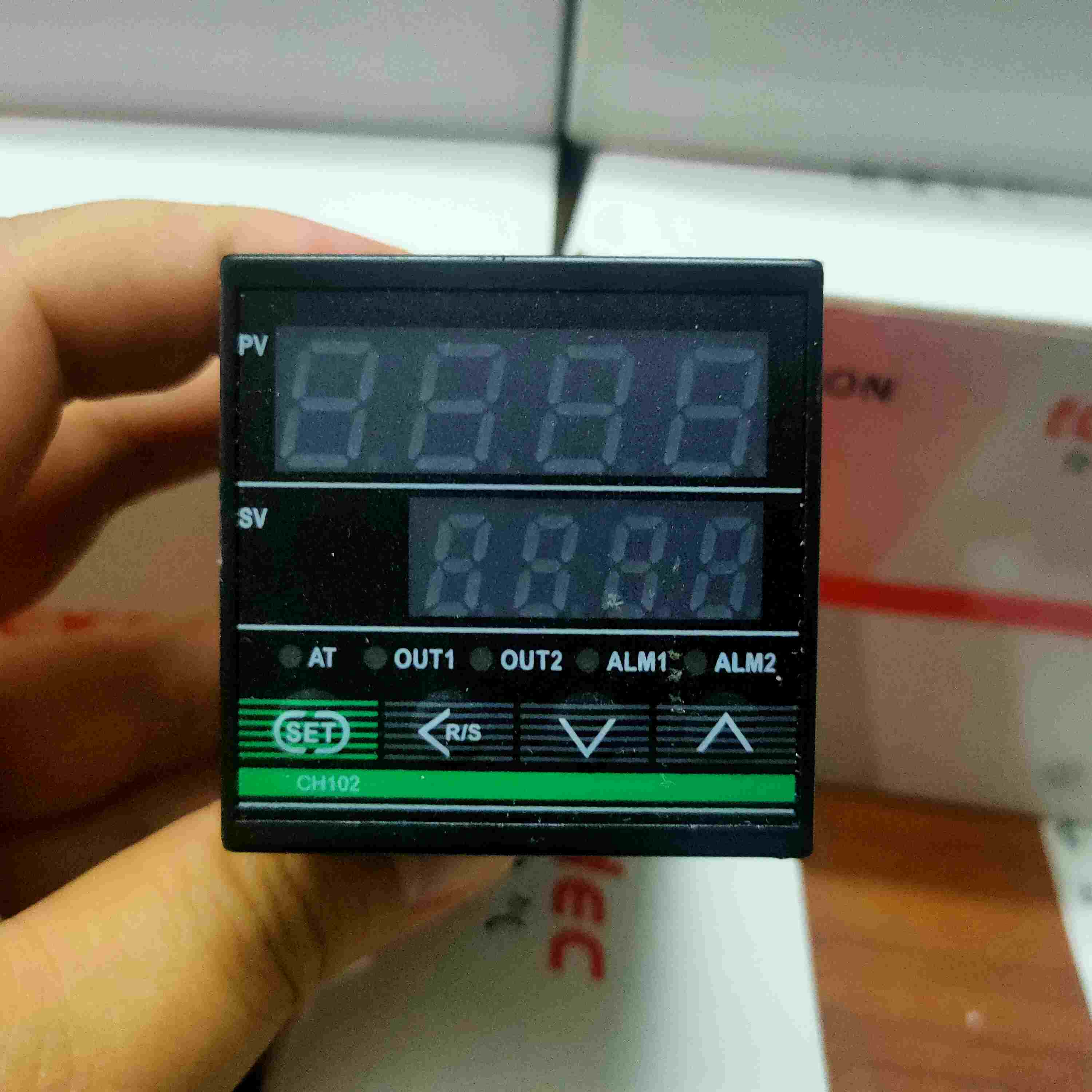 台泉 48数显智能温控表 CH102 FK02-MAN 短壳 (K型继电器)