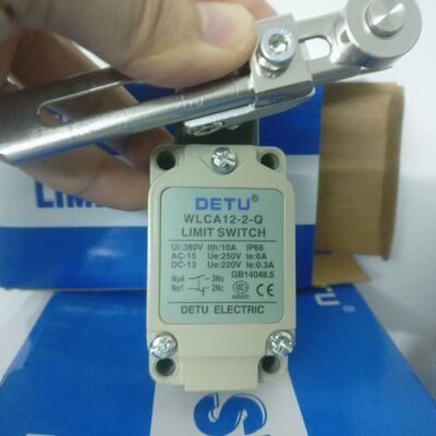 德图DETU 限位日本式行程开关 WLCA12-2-Q 可调摆臂