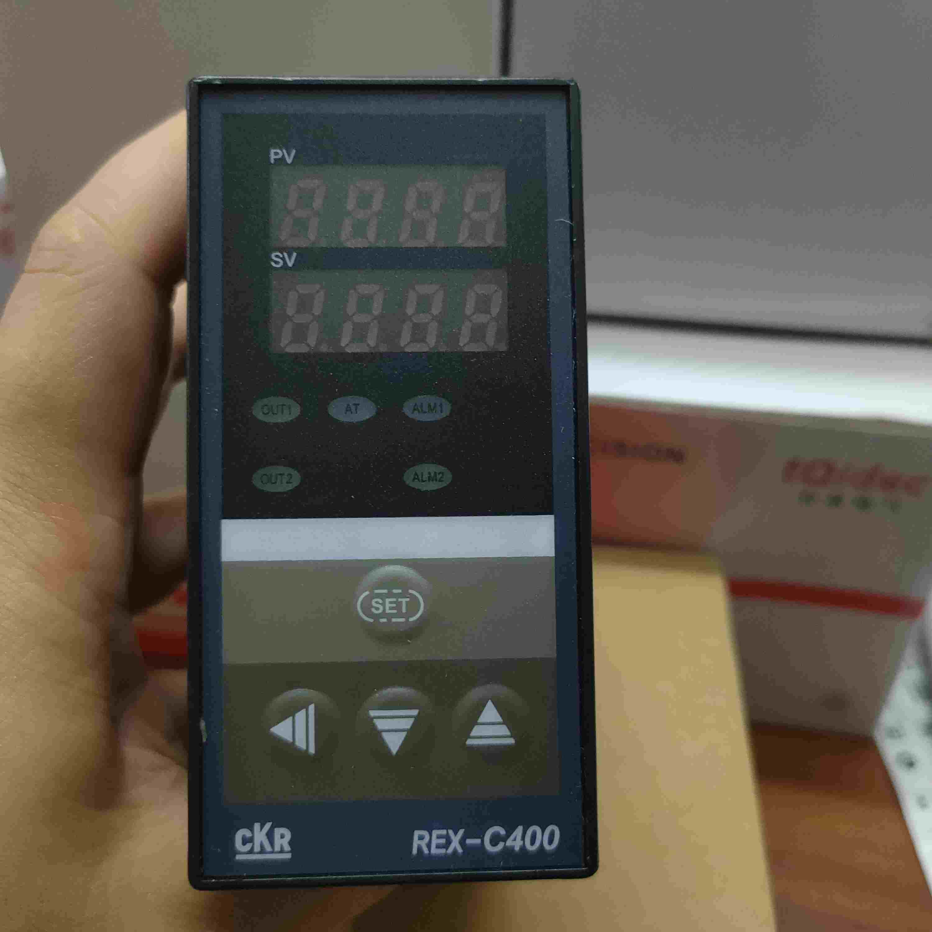 EKS 48数显96智能温控表 REX-C400 FK02-MAN (K型继电器)