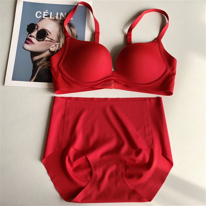 本命年红色结f婚 小胸聚拢显大收副乳上薄下厚一片式无痕内衣套装