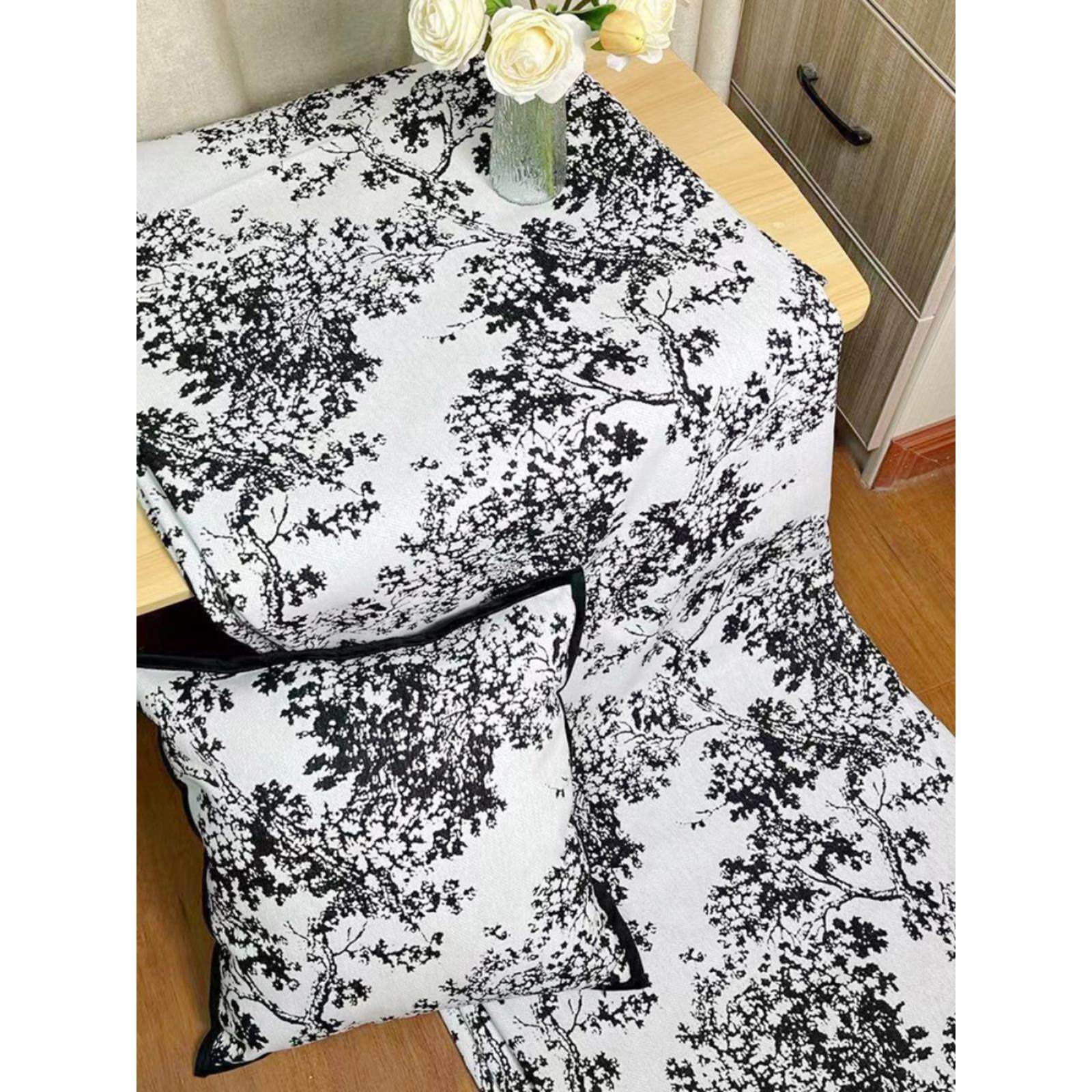 杨梅树轻奢法式抱枕套面料复古精密提花雪尼尔窗帘沙发巾布料定制