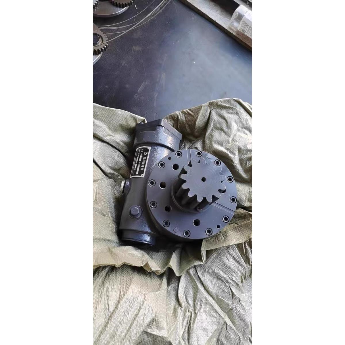 徐工吊车随车回转减速机045D 3.2吨 5吨 6.3吨随车吊减速机