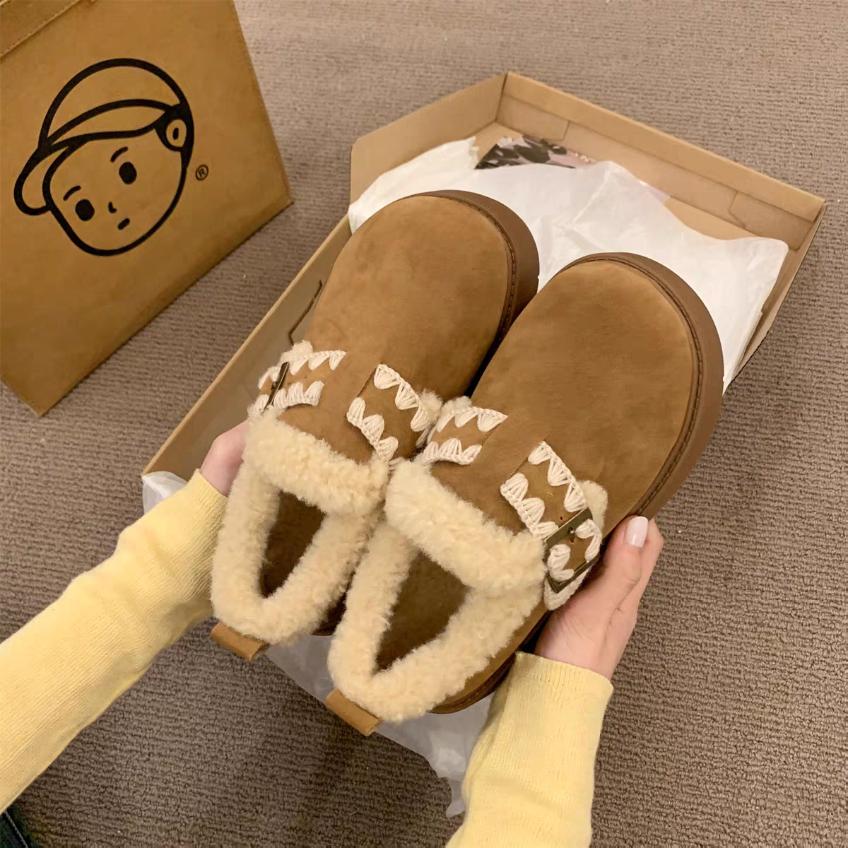 【维也娜老赵专享】LLD011新款加绒厚底刺绣时尚勃肯鞋