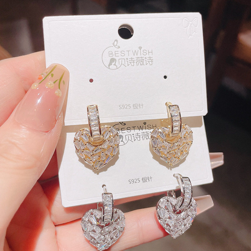 气质小爱心微镶满锆耳扣女个性时尚桃心复古港风耳环韩版轻奢耳饰,饰品/流行首饰/时尚饰品新,耳环,淘宝优惠券,粉丝福利购,淘宝优惠卷