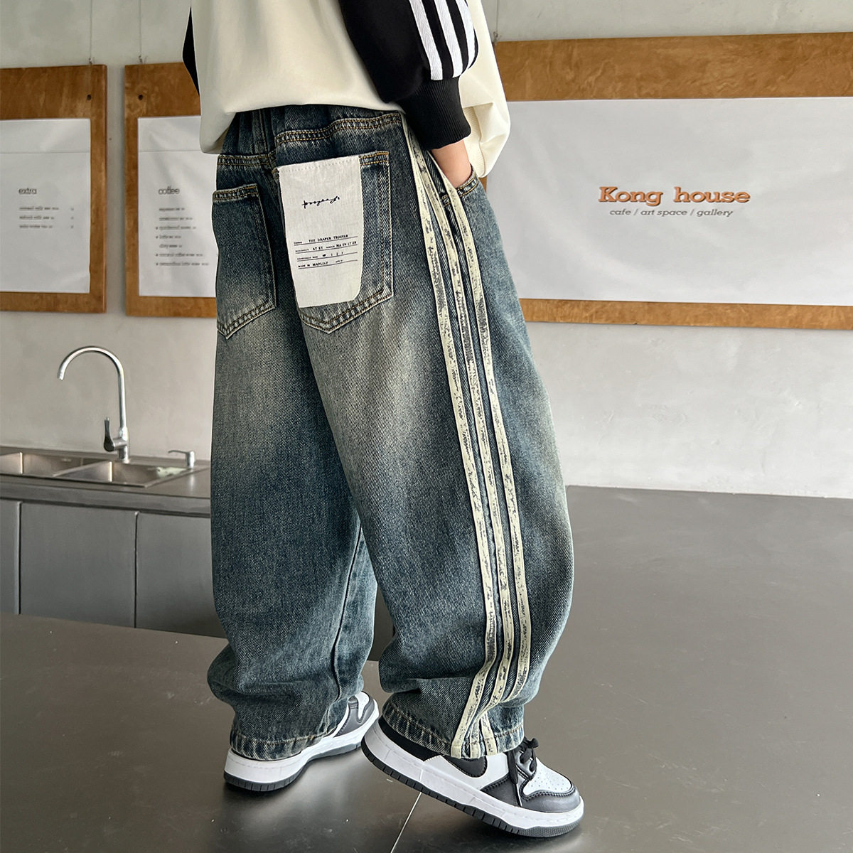 男童竖条牛仔裤春秋2026新款儿童直筒裤子宽松男孩春装长裤痞帅潮