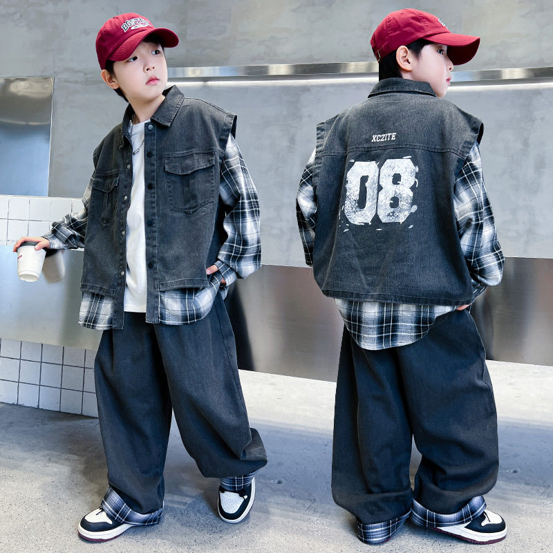 男童春装套装2026新款儿童衣服春秋男孩假两件外套两件套帅气时髦