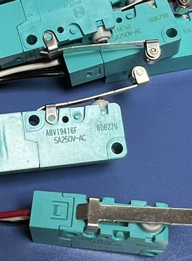 原装松下ABV19416F防水微动开关 5A250V~AC常开常闭带滚轮切换