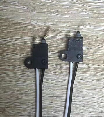 供应类似ASQM11638小型防水微动开关 带线 R型弯杆灌胶密封防水罩