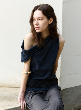 NON RESTRAIN设计感不对称一字领斜肩衬衫上衣女别致气质露肩衬衣