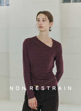 NON RESTRAIN简约斜领褶皱收腰长袖T恤上衣女修身显瘦针织打底衫
