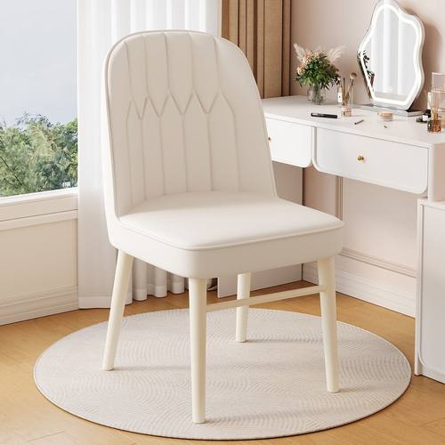 轻奢奶油风椅子软包皮革款