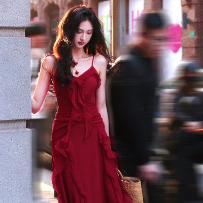 速发AZure裙式复古连长裙红色衣裙订婚裙结婚裙礼服法收腰荷叶裙