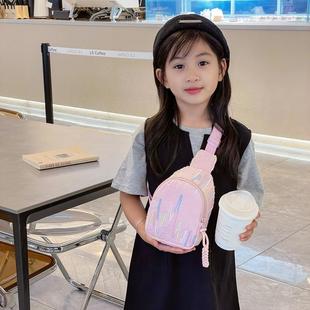 宝宝出门配饰女童胸包休闲轻便潮童小背包 线条小女孩包包斜挎夏季