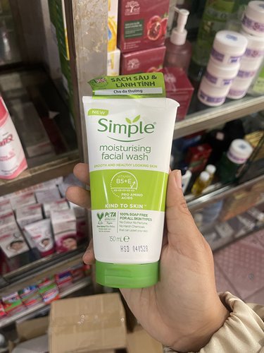 泰国进口Simple女士清妍清洁无皂洗面奶150ml清爽保湿不刺激清洁